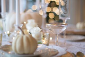 holiday table, thanksgiving table, dinner-1926946.jpg